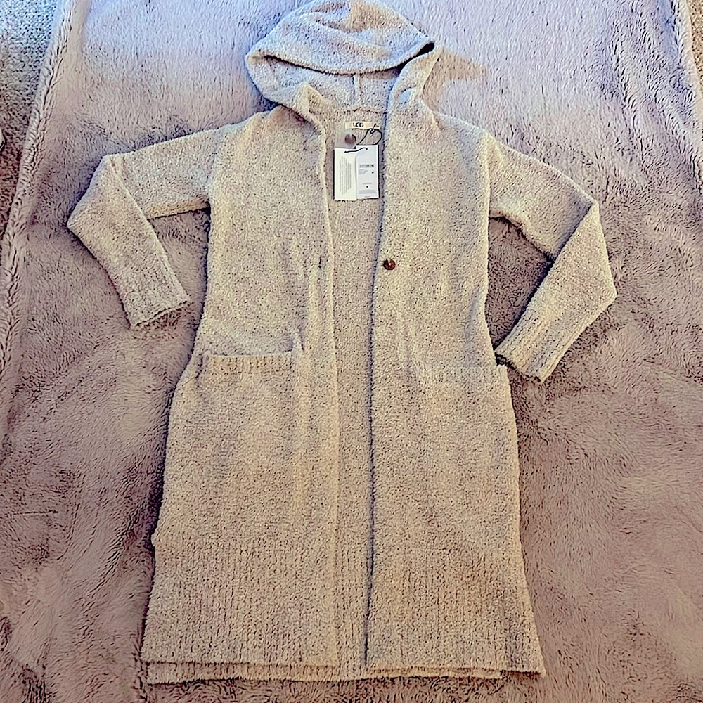 UGG mid length light biegey/ tan color Size XS/S never worn
